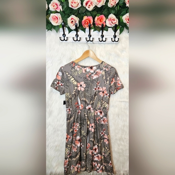 Ardene Romantic Floral Jersey Dress - Picture 3 of 5